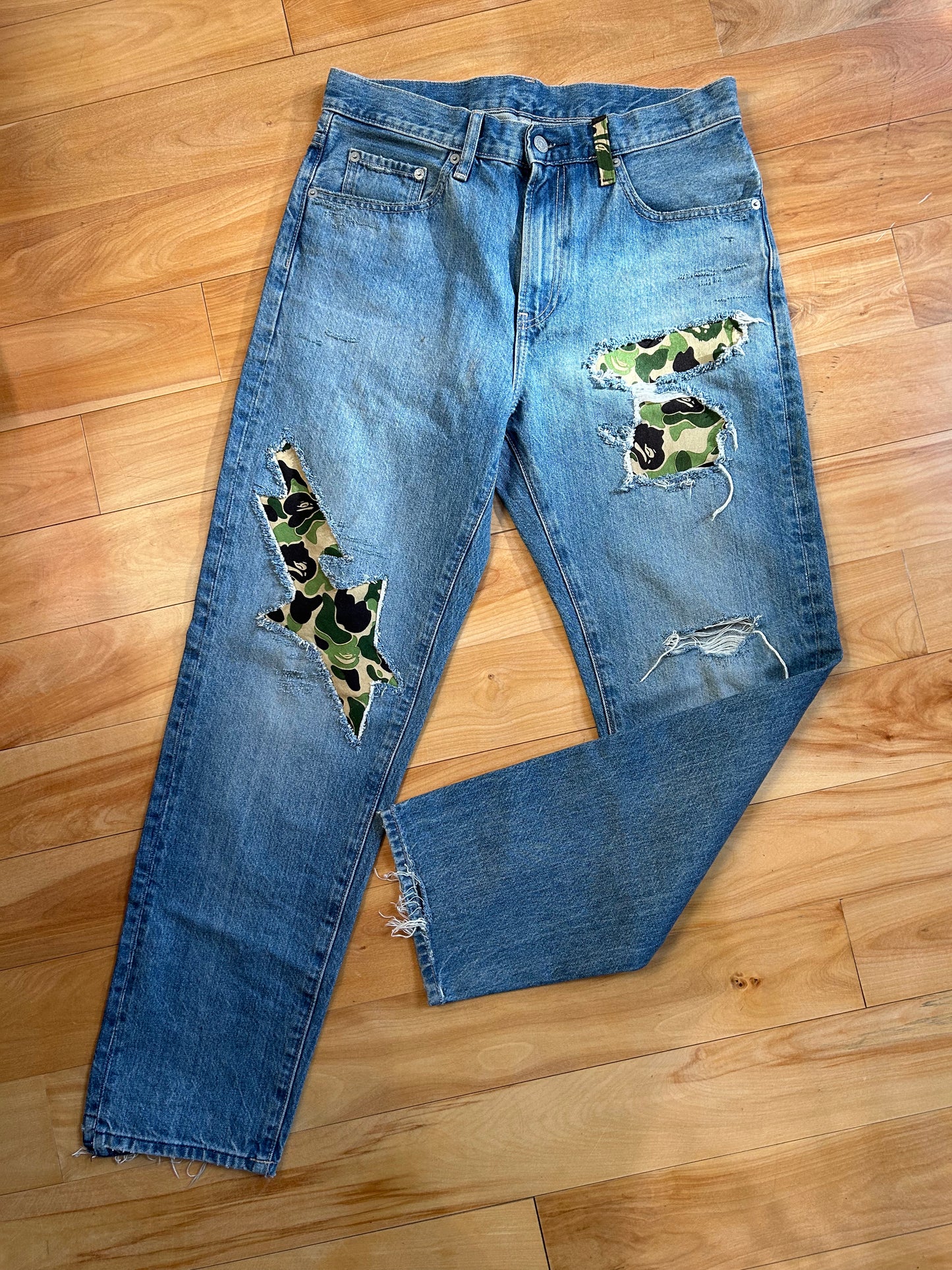 FamShopCustom Uniqlo x Bape "BAPE-fied" denim jeans. 30x30"